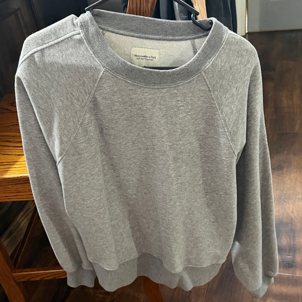 Abercrombie & Fitch Gray Crewneck Sweatshirt